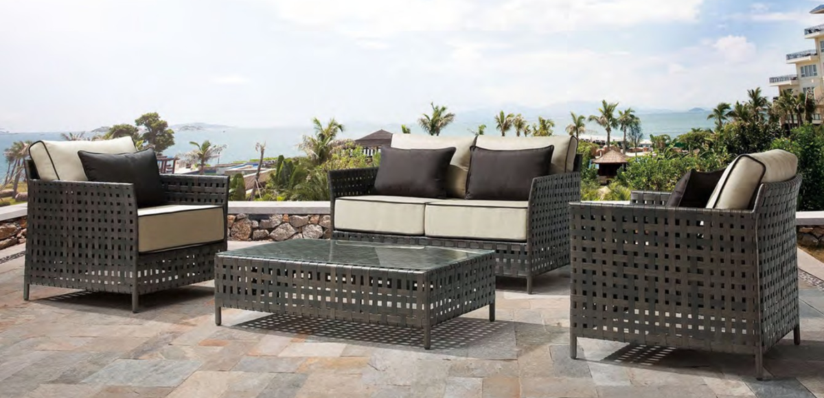 CORT Pinery outdoor furniture set